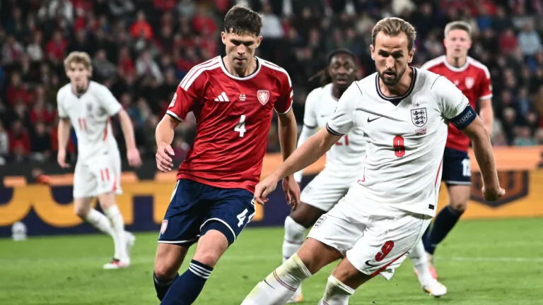 Česko – Anglie 0:2. Bojovný výkon, červená pro Šulce zhatila šanci na úspěch