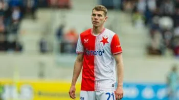 Douděra nejdražší posilou v klubové historii? Obránce Slavie může posílit účastníka Ligy mistrů