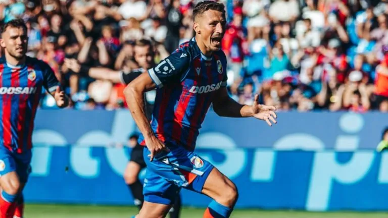 Cítím křivdu, Slovan Bratislava nebyl možností, říká Dávid Krčík po nuceném přestupu do Pardubic