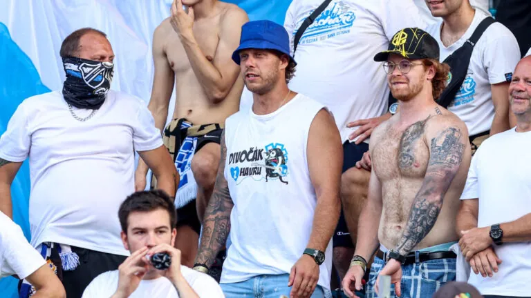 VIDEO: Divočák z Havru v akci. David Pastrňák stihl fotbalový Baník i Oktagon na Štvanici