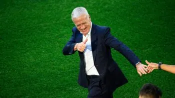 Didier Deschamps dovedl Francii potřetí za sebou do semifinále mistrovství světa