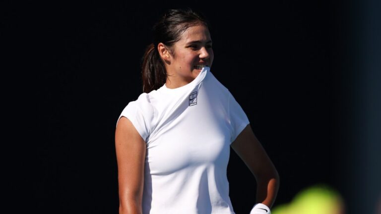 Start Australian Open: Okouzlující Raducanu a osm Češek ve druhém kole