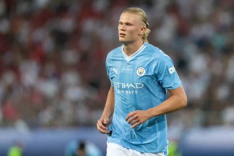 Neviditelný Erling Haaland? Bez gólů je jako hráč ze čtvrté ligy, opřela se do ostrostřelce legenda Manchesteru United