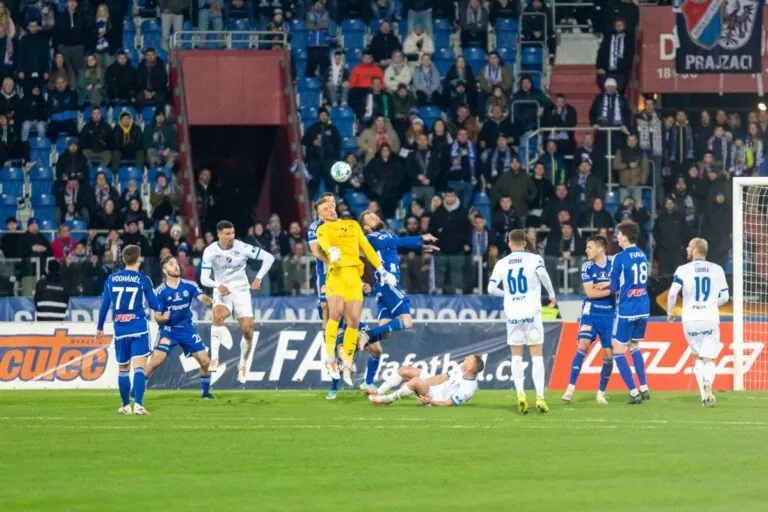 VIDEO: Po další prohře už došla v Ostravě trpělivost! Poslechněte si, co vzkazují fanoušci Baníku hráčům