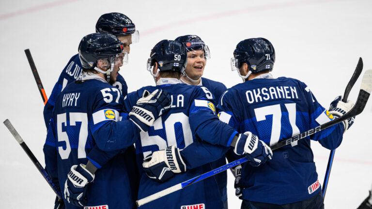 Sedm kulí jako v Sarajevu. Finové rozstříleli Lotyše 7:1