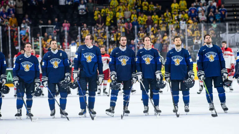 All-Stars tým mistrovství světa v hokeji: Dva zlatí Finové a brankář norského překvapení