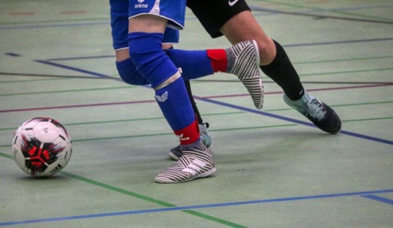 Favorité nezaváhali, finále futsalové ligy tak má opět po roce stejné obsazení. Vítěze základní části nezastavil ani kolaps kapitána
