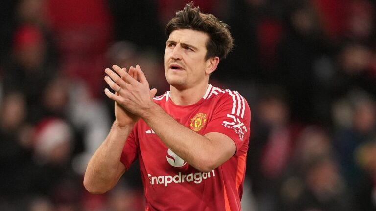 Chápe tady někdo, co se děje? Šílený zápas Lyonu proti Manchesteru, postup slaví United