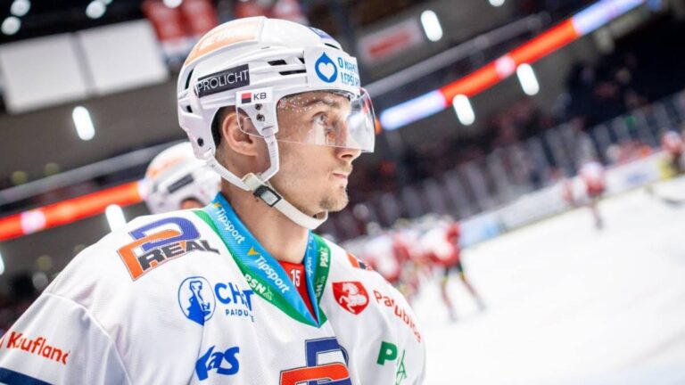 Pardubický bouřlivák Michal Houdek opět pod palbou. Od disciplinární komise dostal pětizápasovou stopku a pokutu za tvrdý faul