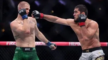 UFC 330: Makhachev se nadřel, Dern dominovala. Turnaj nabídl 8 ukončení, ztrátu zubu i slzy legendy