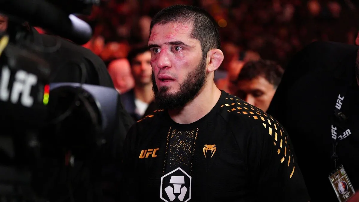 Makhachev ztrácí auru, historickému rekordu UFC navzdory. Čekají ho těžké bitvy