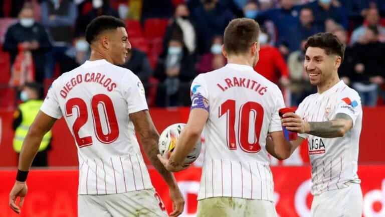 Sevilla s Osasunou potřetí v řadě remizovala. O góly se postaraly největší hvězdy obou celků