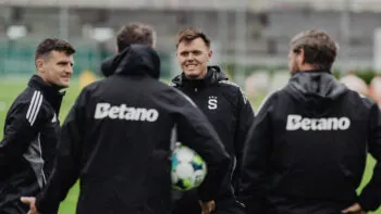 „Skončit mají úplně jiní!“ Fanoušci Sparty po vyhazovu asistentů zuří
