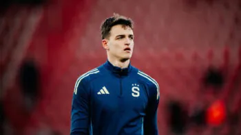 Český Onana? V zahraničí rezonuje chyba brankáře Sparty Surovčíka