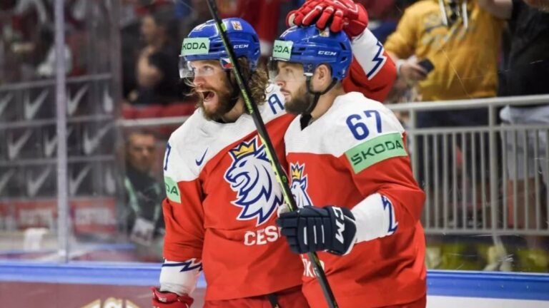 Famózní Češi! Výhrou nad Švédy pečetili premiérový historický triumf na Švýcarských hrách