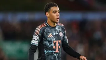 Strach o Musialu? Hvězdu Bayernu čeká po kolapsu v zápase brzký návrat