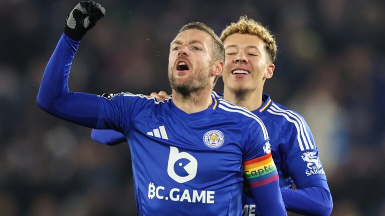 Cigára, rvačky v hospodě, titul v Premier League. Legendární Vardy končí v Leicesteru