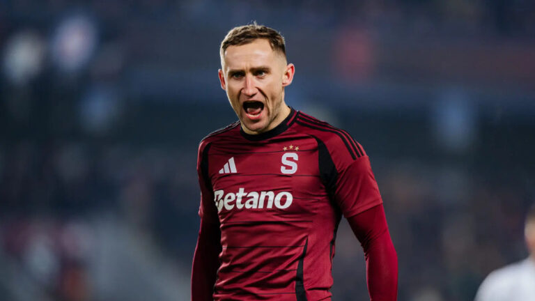 Kuchta potvrdil formu a poslal Spartu v derby do vedení. Srovnal sváteční střelec