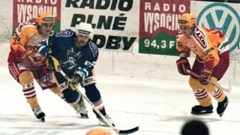 Pardubice mají peníze, mně se ale líbí Vary, říká Cihlář. Jak držitel bronzu z MS 1989 vidí dnešní hokej?