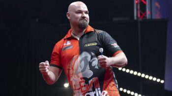 Karel Sedláček končí na Players Championship Finals. Po dobrém výkonu podlehl Aspinallovi 