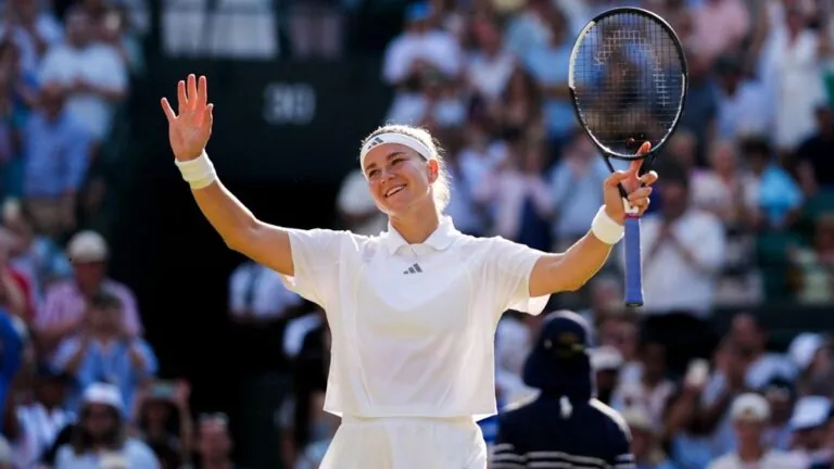 Muchová letí do semifinále Wimbledonu. V něm se utká s neoblíbenou soupeřkou