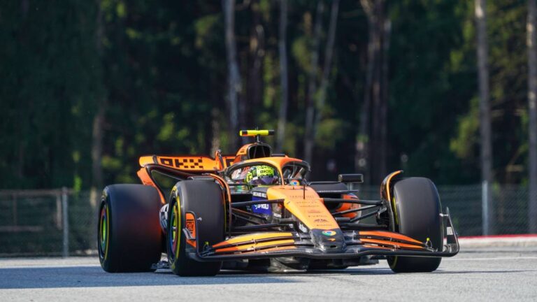 Drama v Singapuru! Katastrofa pro Ferrari, Sainz tvrdě havaroval. Kvalifikaci ovládl Norris, vysoko překvapivá jména