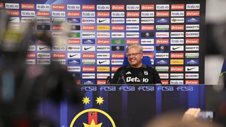Ani remíza s Duklou ho o místo nepřipraví. Lars Friis prý zůstane koučem Sparty i nadále. U kormidla jej drží nabitý program i další zranění