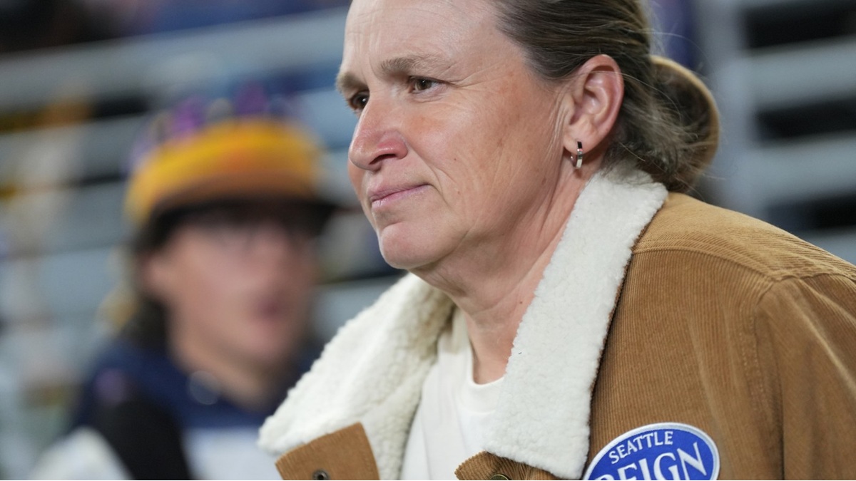 Laura Harvey Seattle Reign