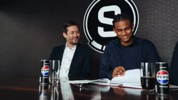 Sparta si pojistila 17letý klenot. Fanoušci žádají Azaku v áčku, na drahé posily jim dochází trpělivost