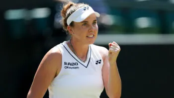 Nosková přehrála Belgičanku Mertens. Česko má po dvanácti letech dvě semifinalistky Wimbledonu