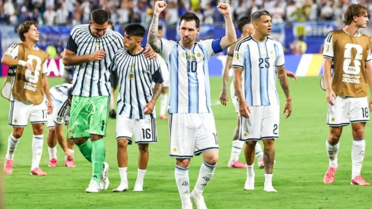 Zadrhnutá Argentina. Trenér ignoruje hvězdu Realu Madrid, Messi na všechno sám nestačí