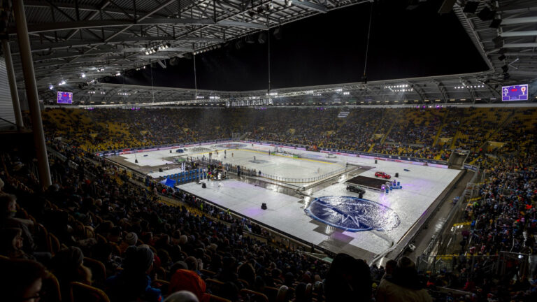 Nejnavštěvovanější zápasy extraligy v historii: Top 5 rekordních návštěv