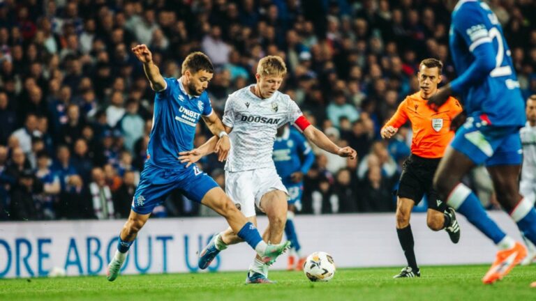 Sbohem, vy slovenští sedláci. Příznivci Rangers uráží po postupu Viktorii Plzeň