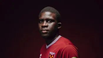 Diouf jako Bale? Obránce West Hamu zaujal svým rychlým přechodem do útoku