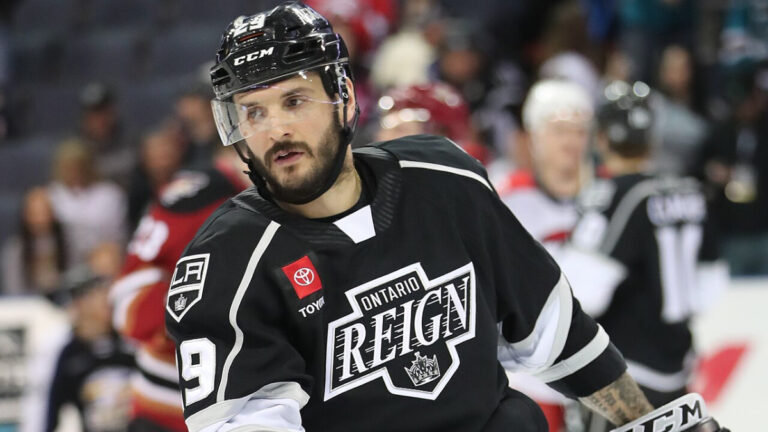 Konec nadějí na NHL. Český kanonýr Martin Frk odchází do ruské KHL