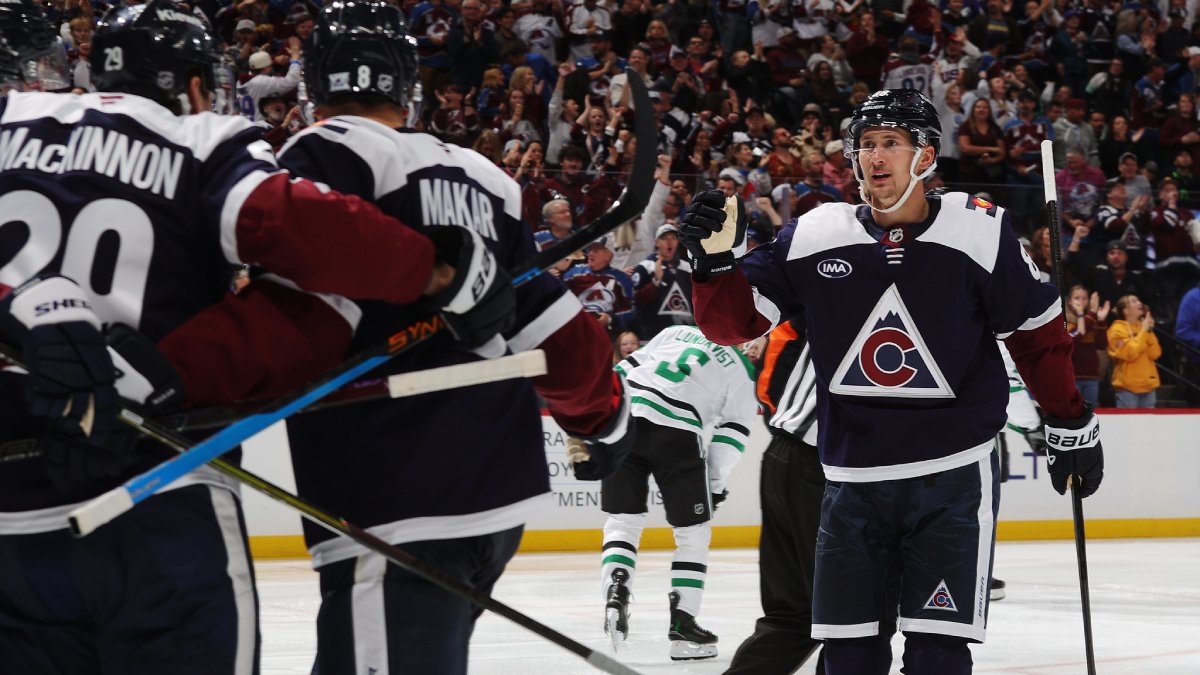 Martin Necas Colorado Avalanche