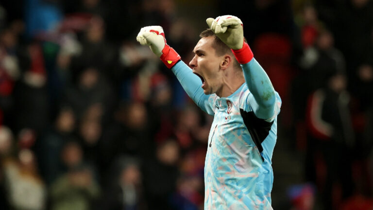 Dvojnásobné zmrtvýchstání! Kovář chytil dvě penalty a zařídil finále baráže