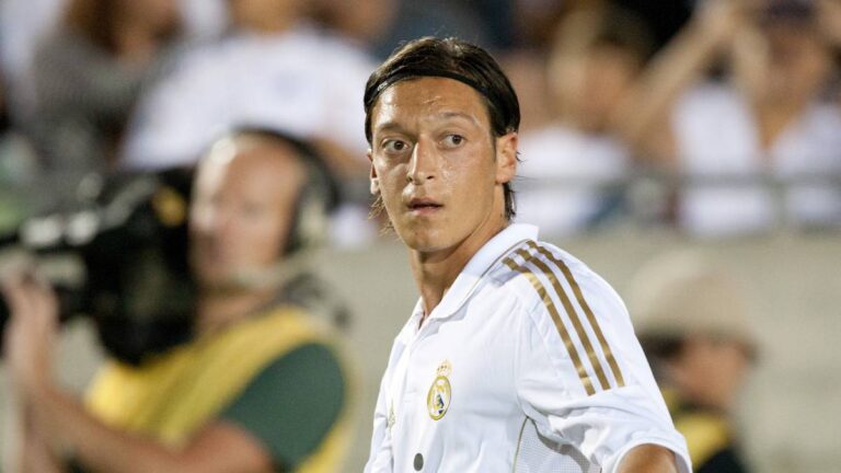 Özil: El Clásico není jako dřív, Barcelona už není tak dobrá