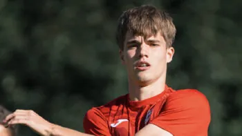 Slavia může pustit až tři hráče do Hradce Králové. Pomůže to přestupu Zadražila?
