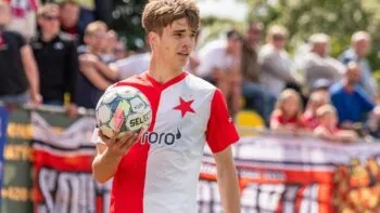 Slavia se trápí se stopery. Zranění mohou otevřít šanci pro nadějného odchovance