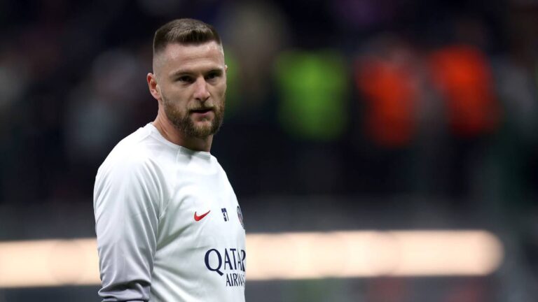 Juventus, jiný italský klub, nebo snad Premier League? Nic z toho. Zdá se, že si Milan Škriniar vybral Turecko