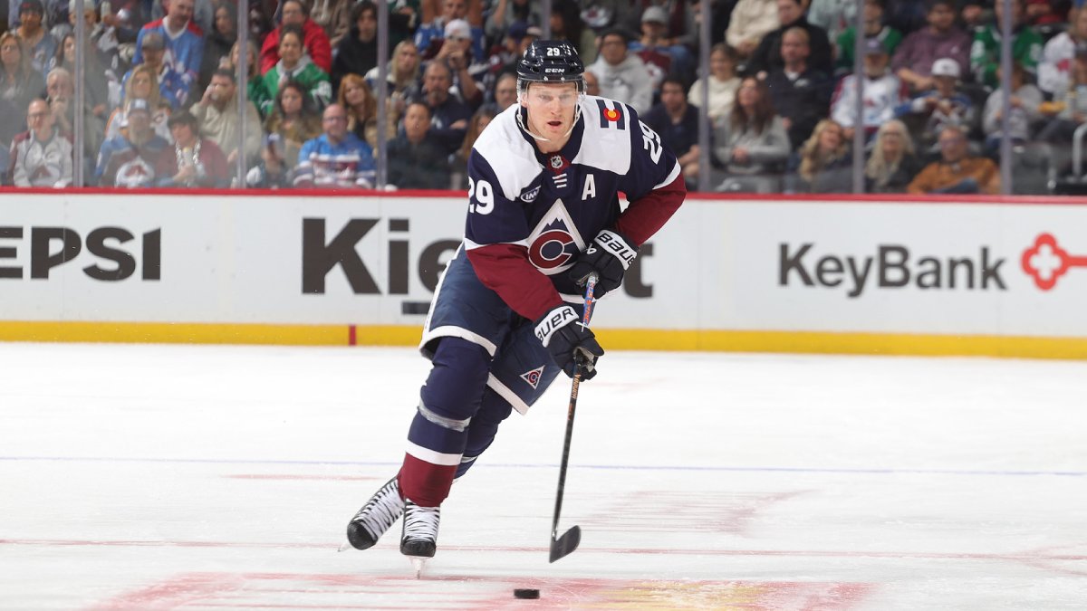 Nathan MacKinnon Colorado Avalanche