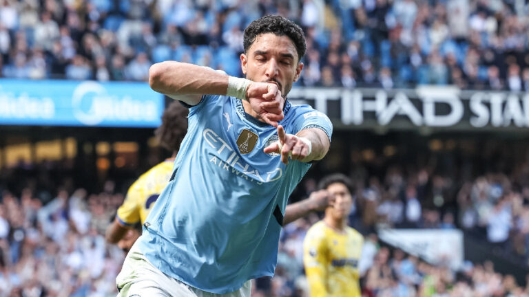 VIDEO: Manchester City je po kuriózní trefě Marmoushe blízko Wembley