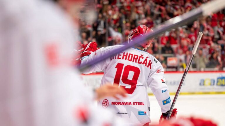 Třetí sedmý rozhodující zápas v řadě? Šílenost, má jasno Hrehorčák. Co podle forvarda Ocelářů rozhodne duel číslo 7?