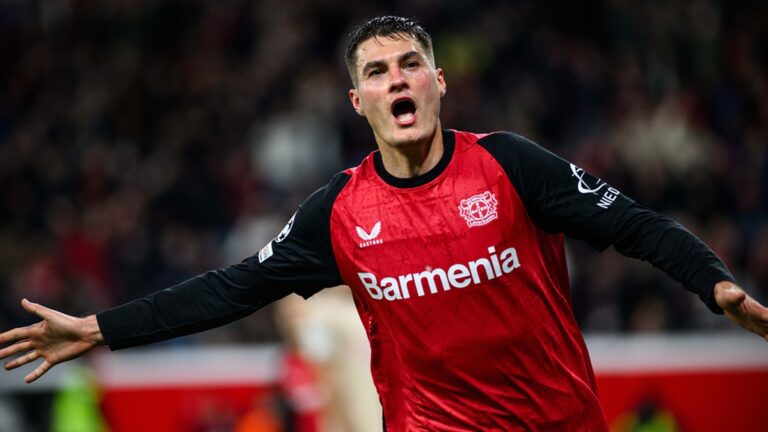 Patrik Schick potopil bývalého zaměstnavatele. V Lipsku vystřelil Leverkusenu tři body
