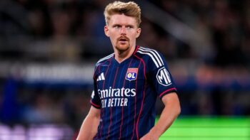 Hořkosladký večer pro Čechy v Lyonu: Šulc selhal z penalty, Karabec asistoval