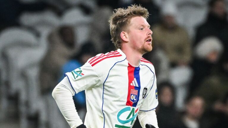 VIDEO: To byl úhel! Šulc překvapil všechny a poslal Lyon do vedení