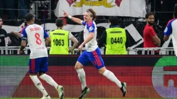 Superžolík Šulc! Po utrápených výkonech se štěstím skóroval a zařídil Lyonu výhru nad Crystal Palace