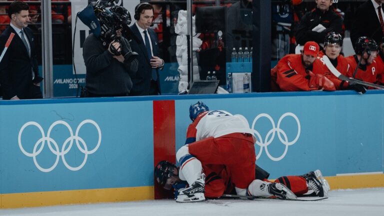 Radko Gudas Sidney Crosby