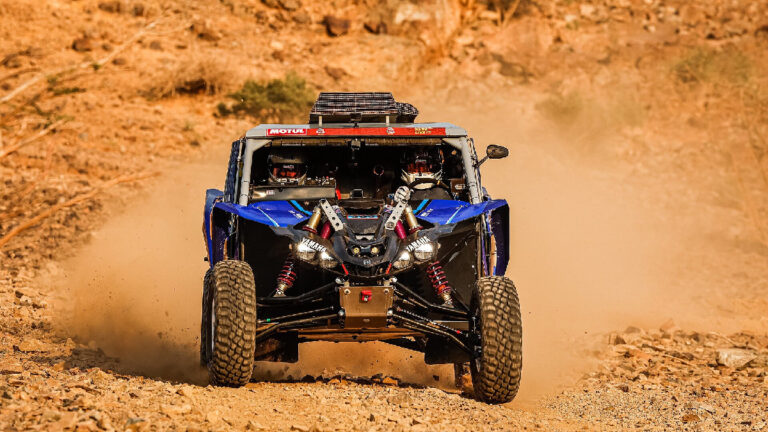 Dakar po 4. etapě: Macík vede kamiony, ostatní Češi ztráceli